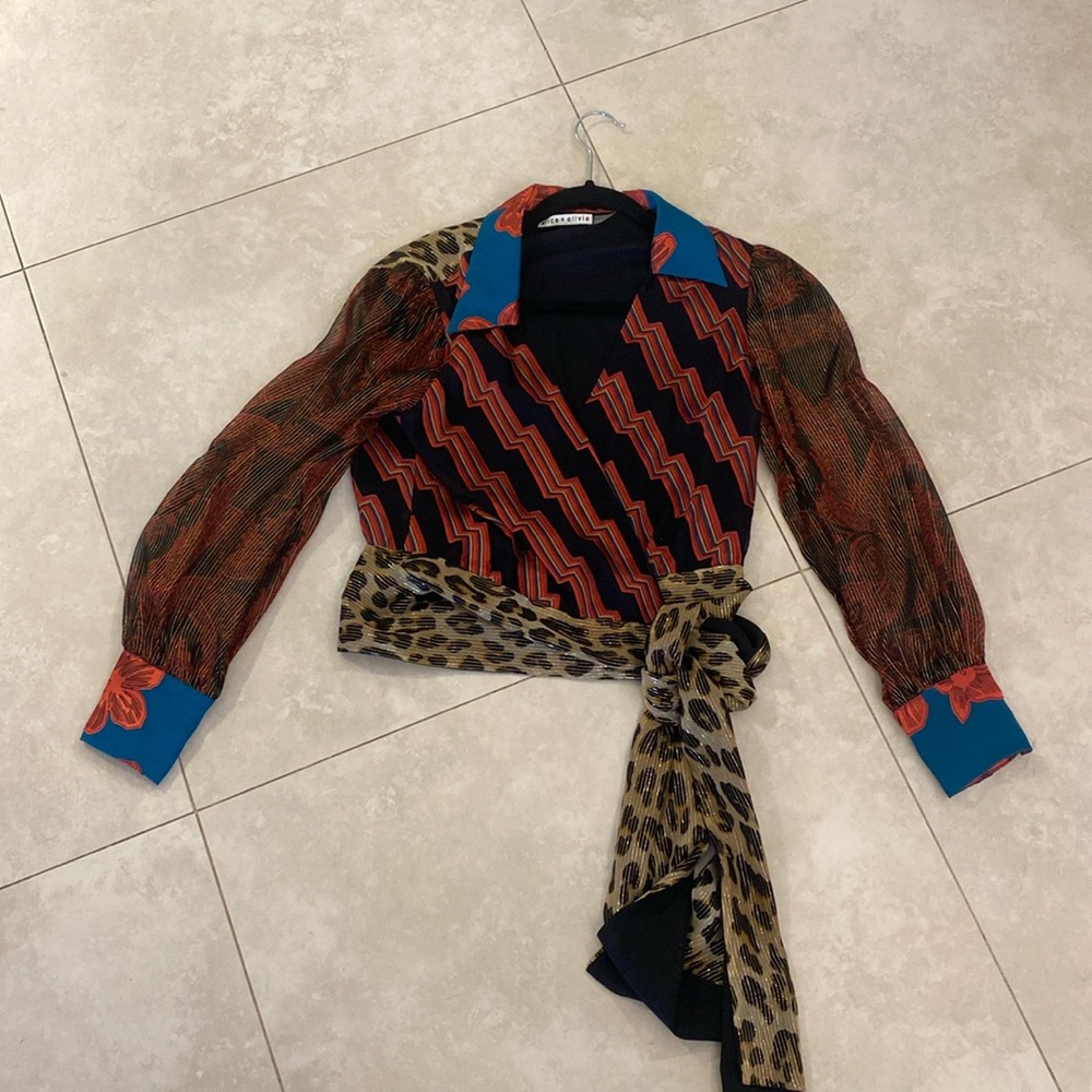Statement A+O wrap blouse